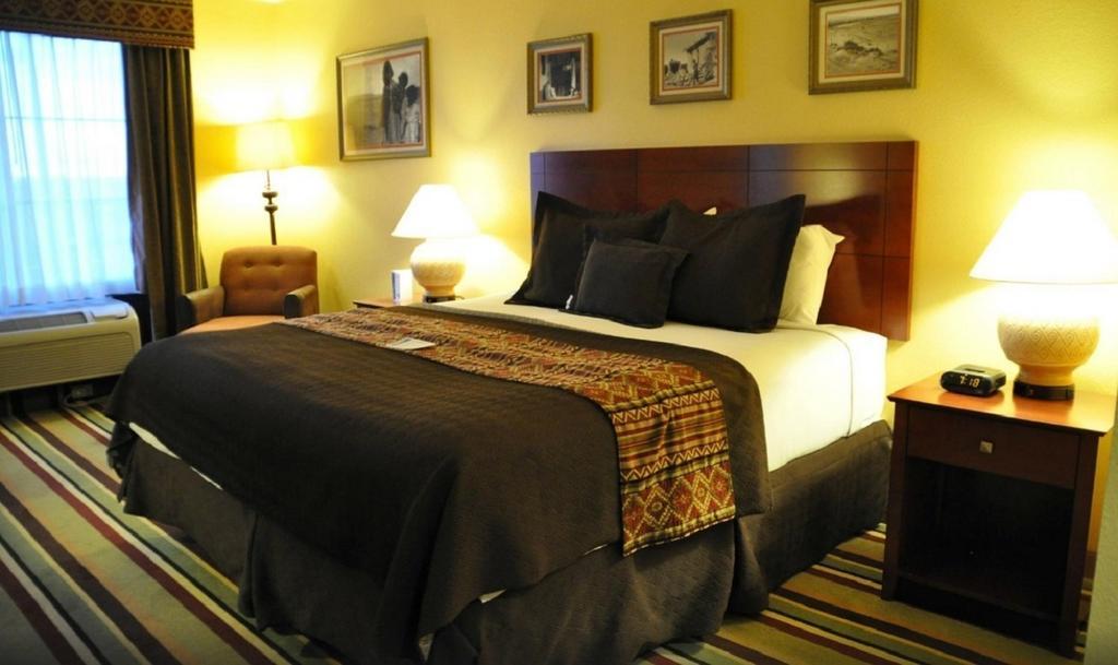 Moenkopi Legacy Inn & Suites Tuba City Room photo