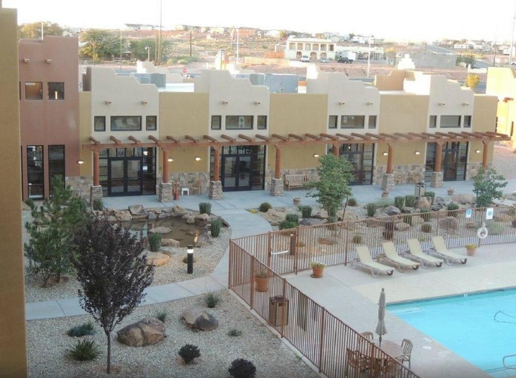 Moenkopi Legacy Inn & Suites Tuba City Exterior photo